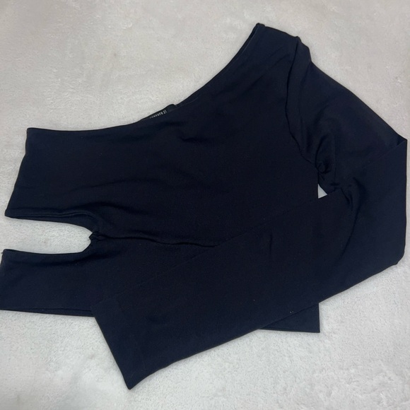 Forever 21 Elegant Black Top - Picture 3 of 4